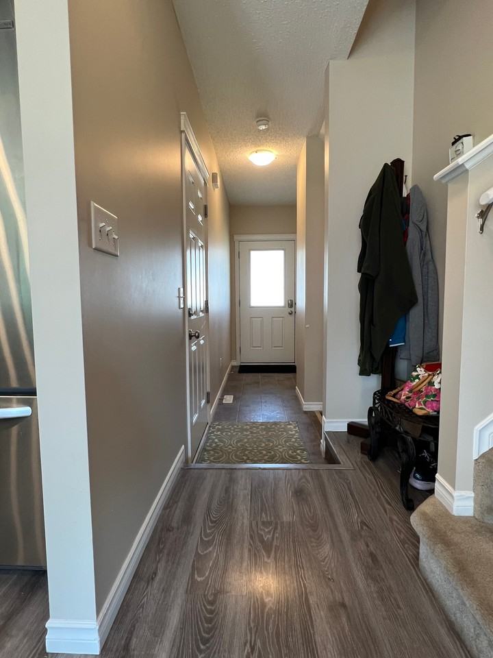 21231 46 Ave Nw - Photo 2 of 22