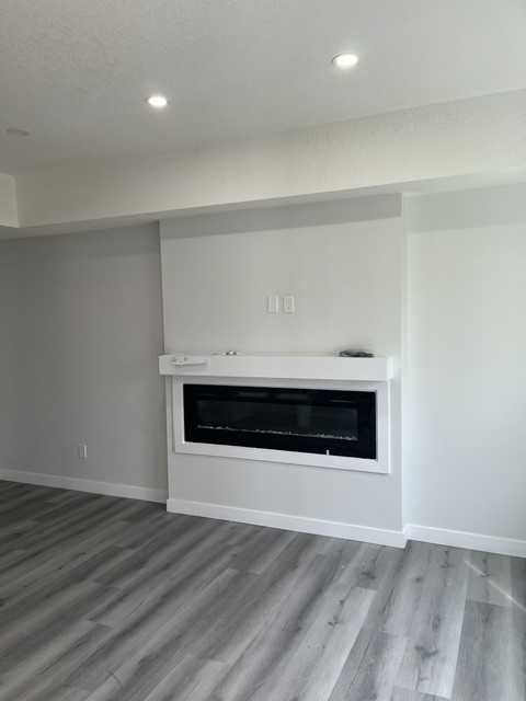 10821 112 St Nw - Photo 7 of 32