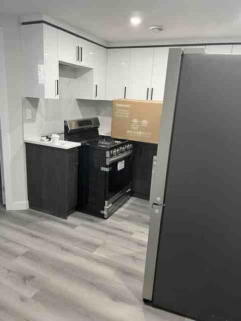 10821 112 St Nw - Photo 6 of 13