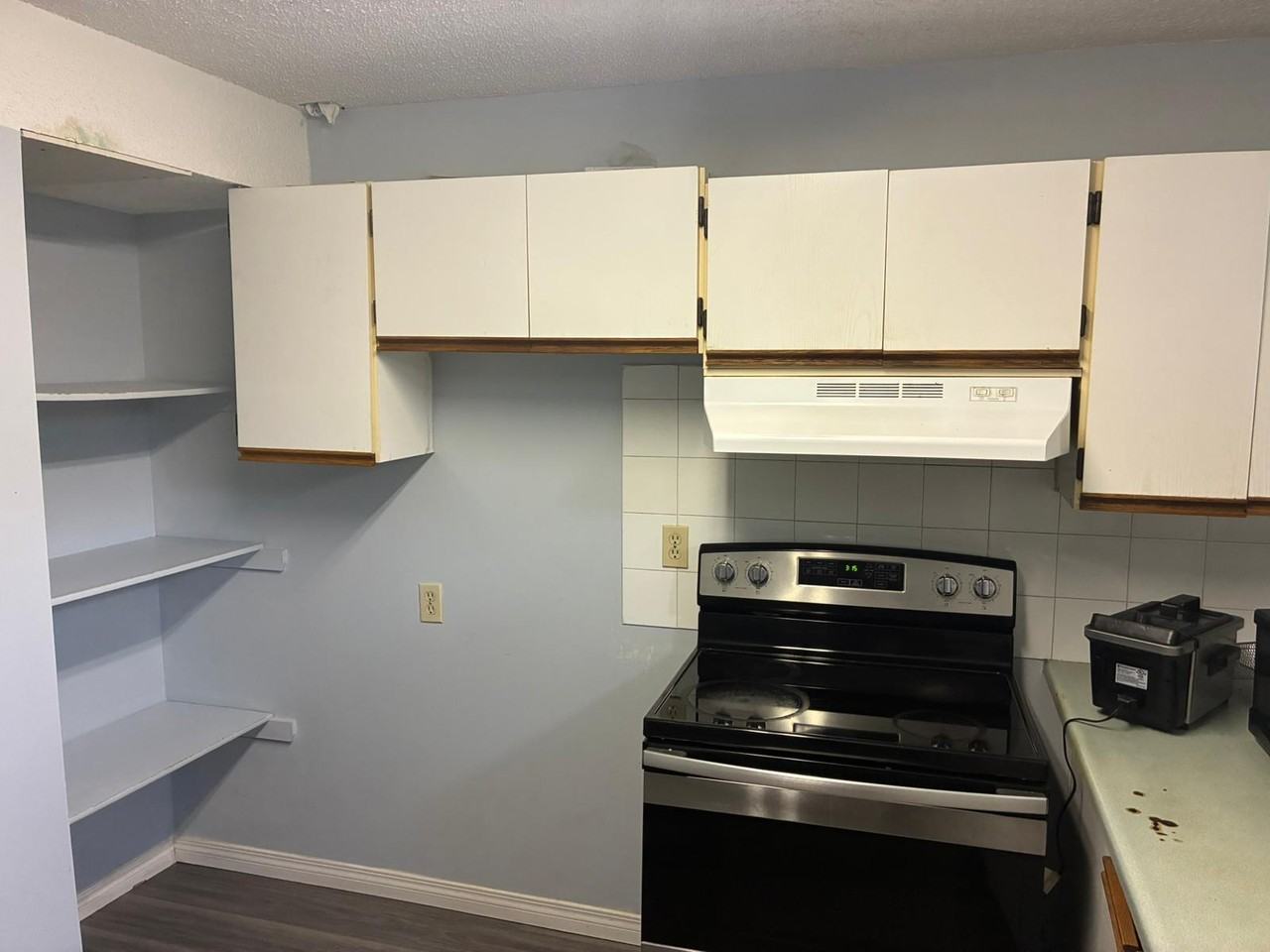 8 Castleglen Crescent - Basement - Photo 5 of 17