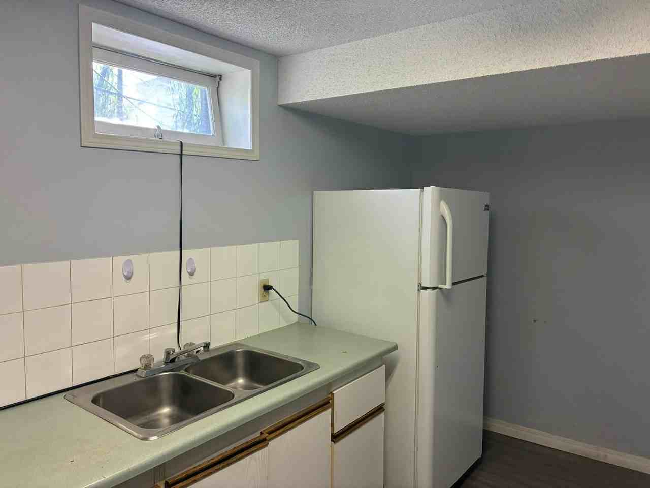 8 Castleglen Crescent - Basement - Photo 6 of 17