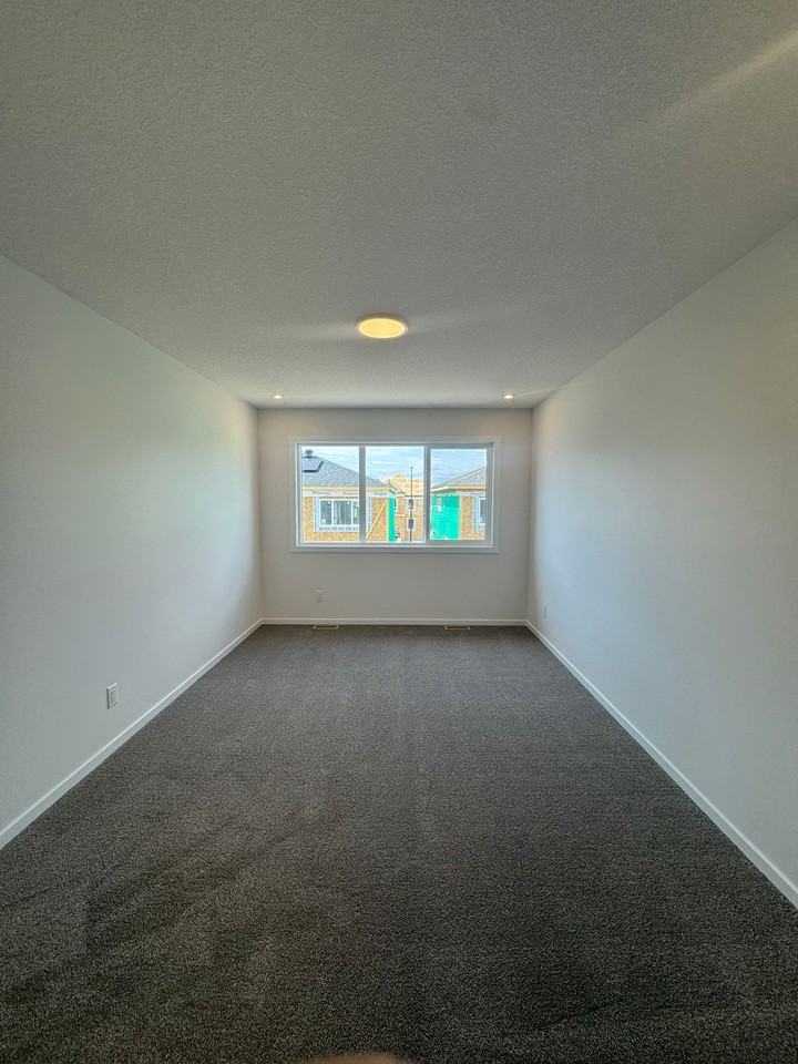 96 Cityscape Manor Ne - Photo 7 of 12