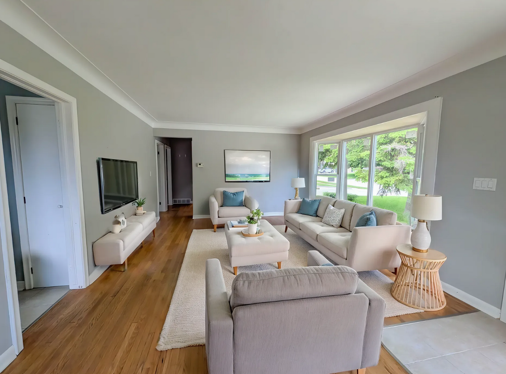 6332 Sherwood Rd - Photo 3 of 29