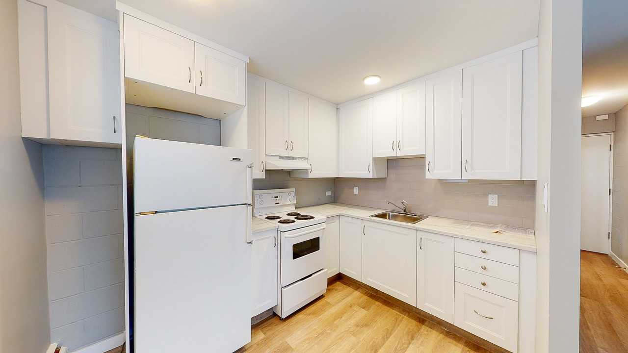 128 26 Avenue Northwest - Photo 2 of 18