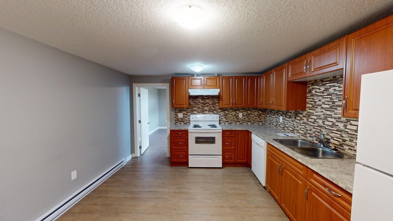 152 Whitehorn Cres Ne Lowr - Photo 3 of 12