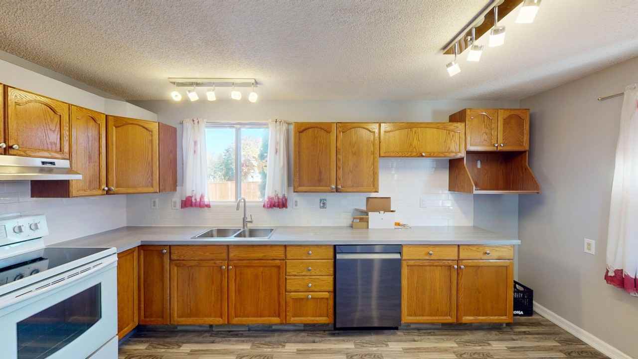 23 Woodbrook Way Sw Uppr - Photo 2 of 18