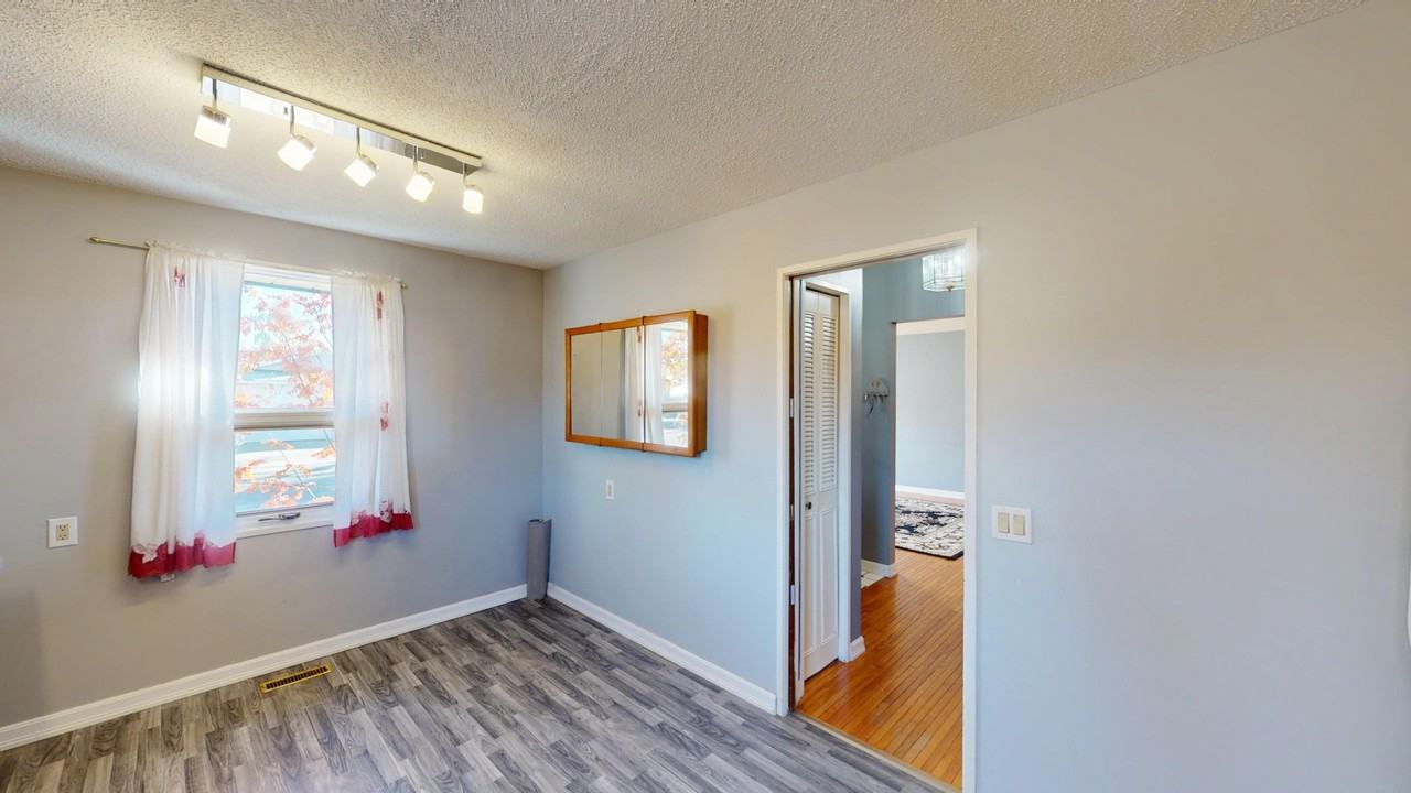 23 Woodbrook Way Sw Uppr - Photo 5 of 18