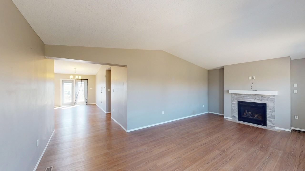 242023 Range Road 245 - Photo 2 of 19