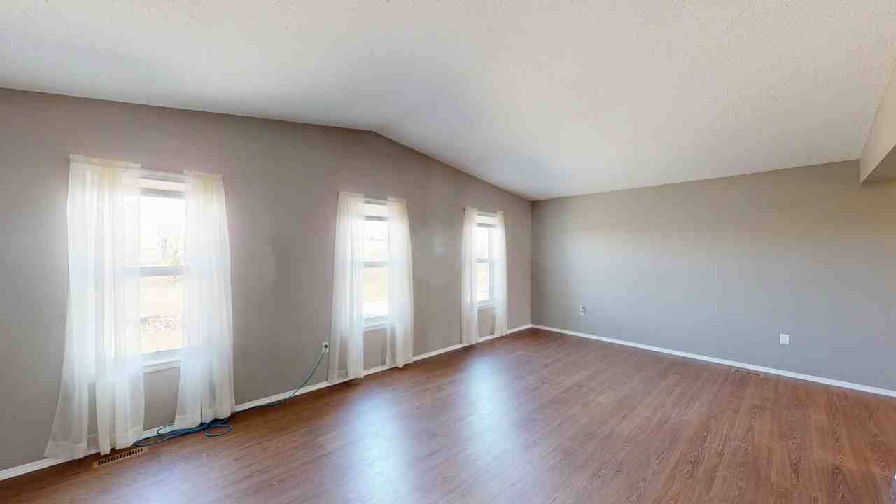 242023 Range Road 245 - Photo 3 of 19