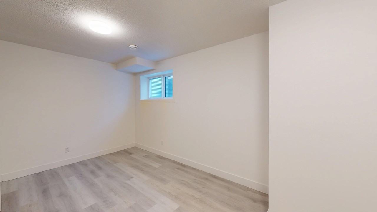 3518 42 Ave Bsmt #Bsmt - Photo 3 of 8