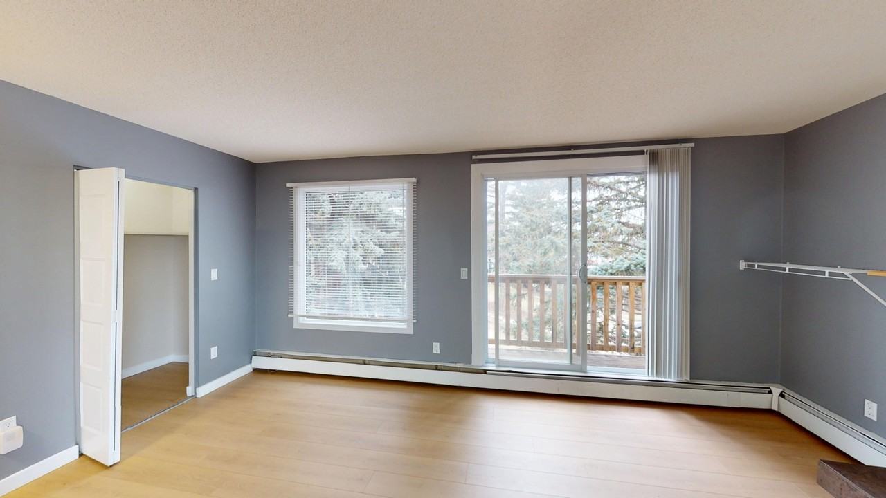 219 102-219 Huntington Park Bay Nw - Photo 4 of 16