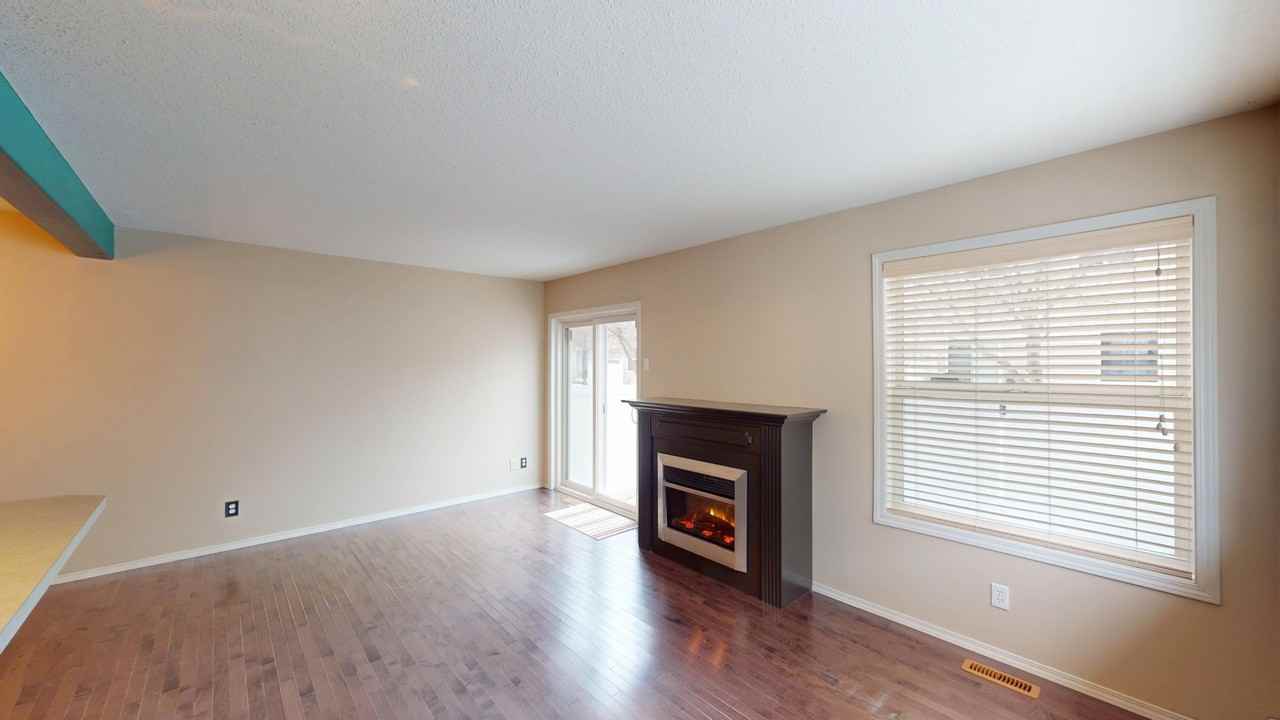 78-230 Edwards Drive SW - Photo 2 of 22