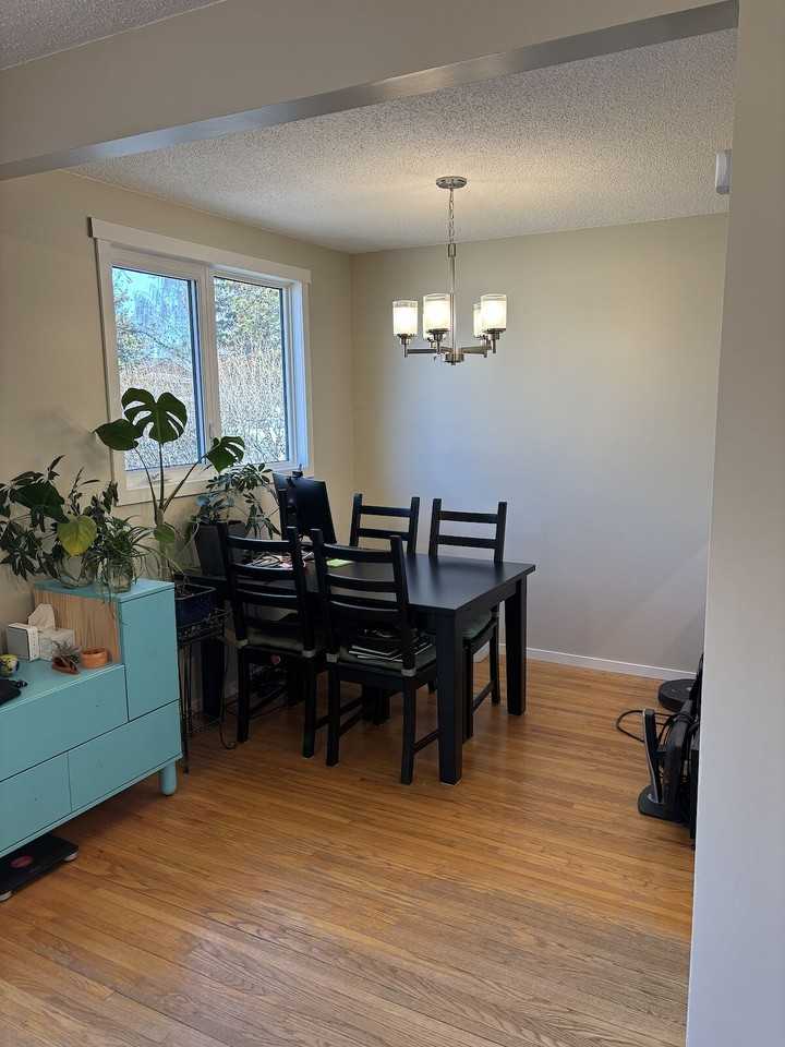607 Fortalice Cres Se - Photo 5 of 23