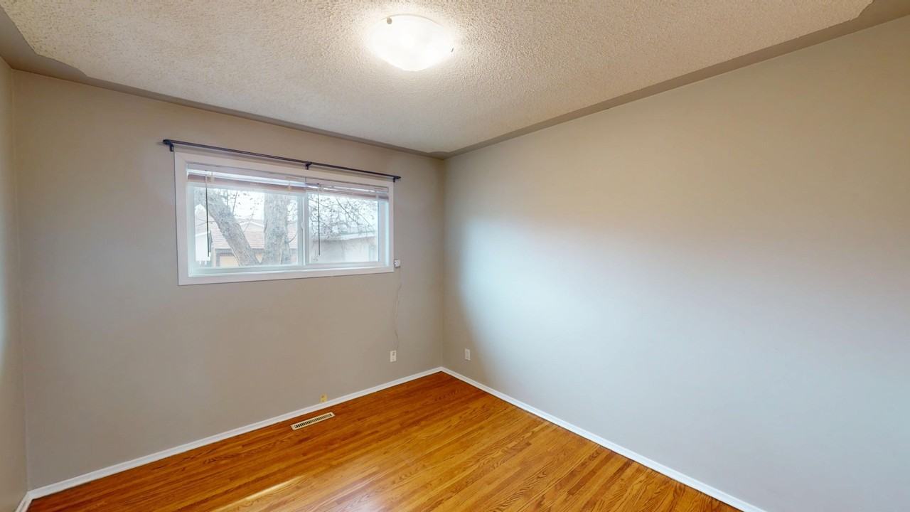 2528 Southwood Dr Se - Photo 6 of 13