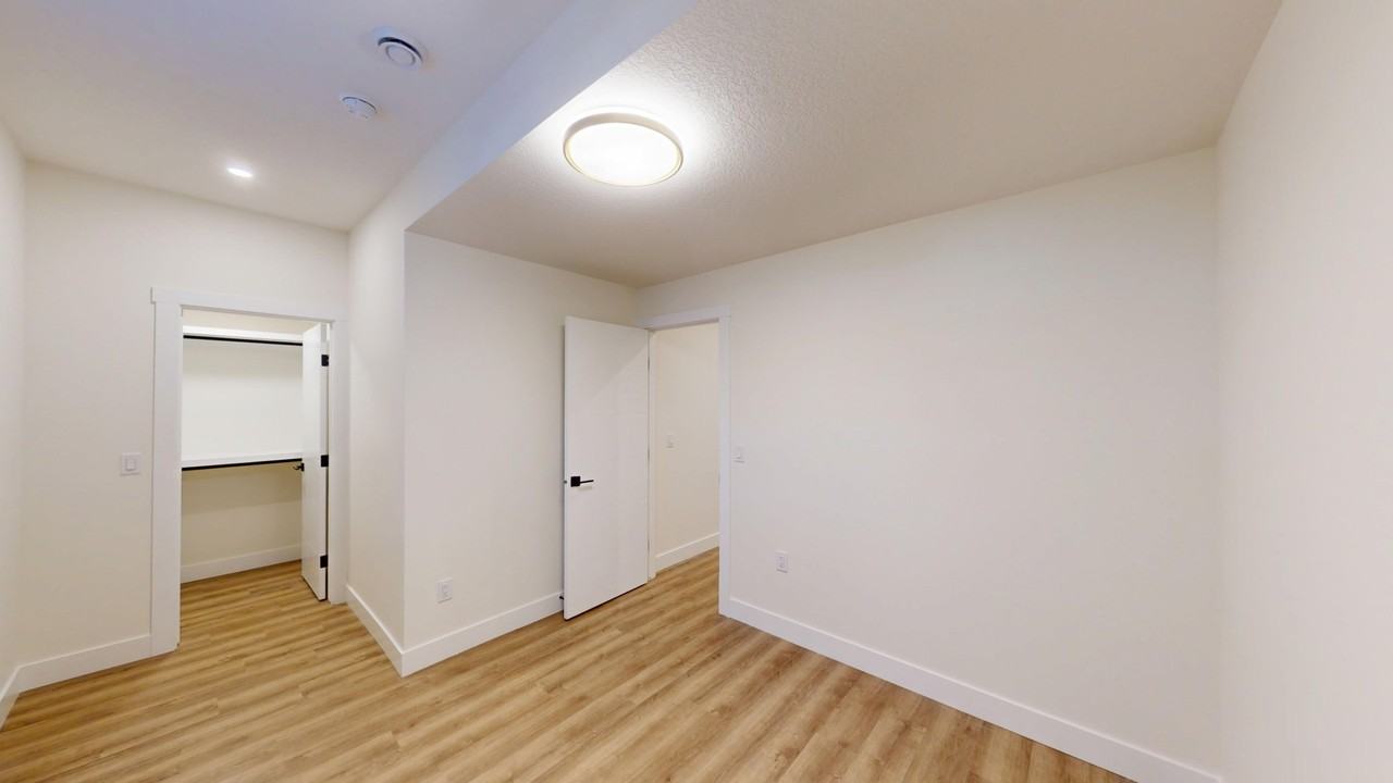Lower - 8118 Bowness Rd Nw - Photo 7 of 13