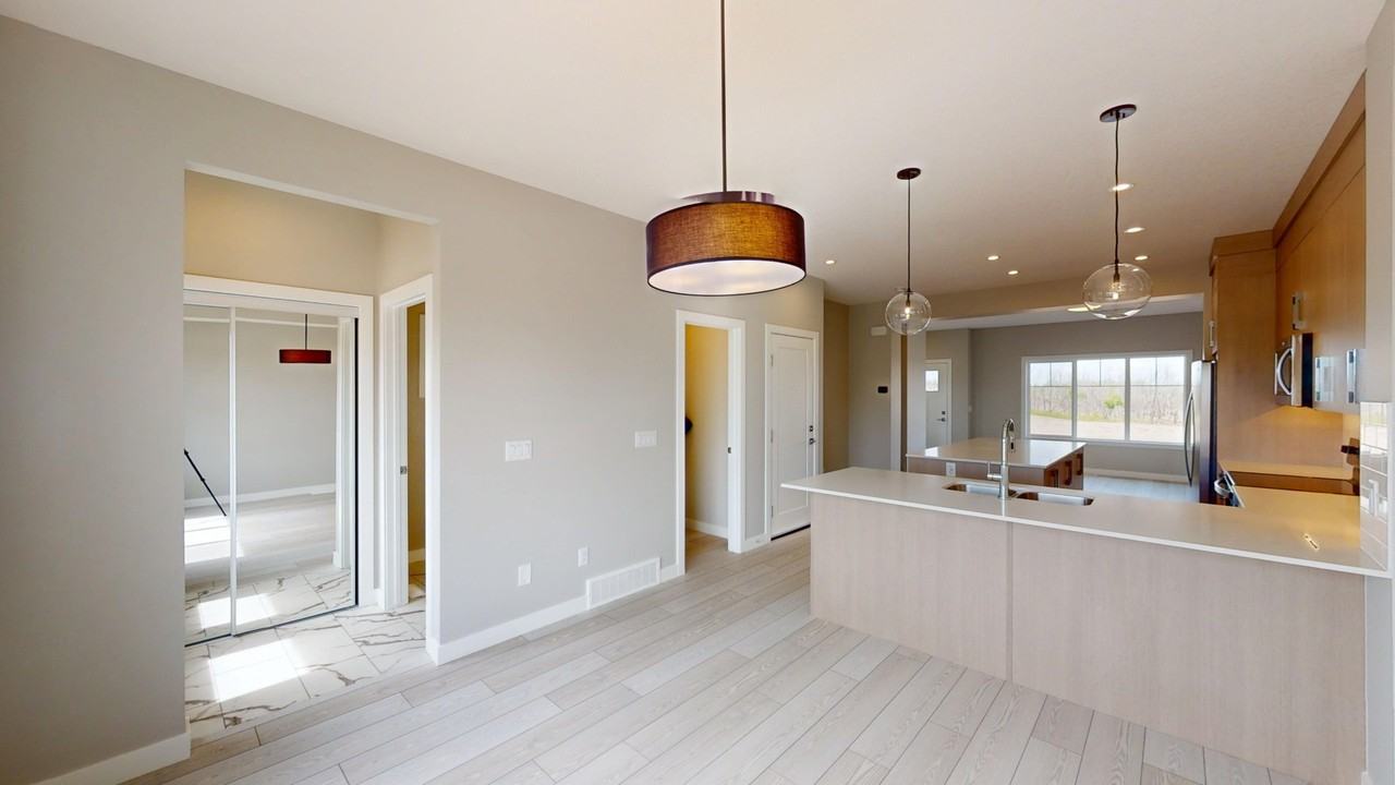 8749 Huxbury Dr Ne - Photo 4 of 20