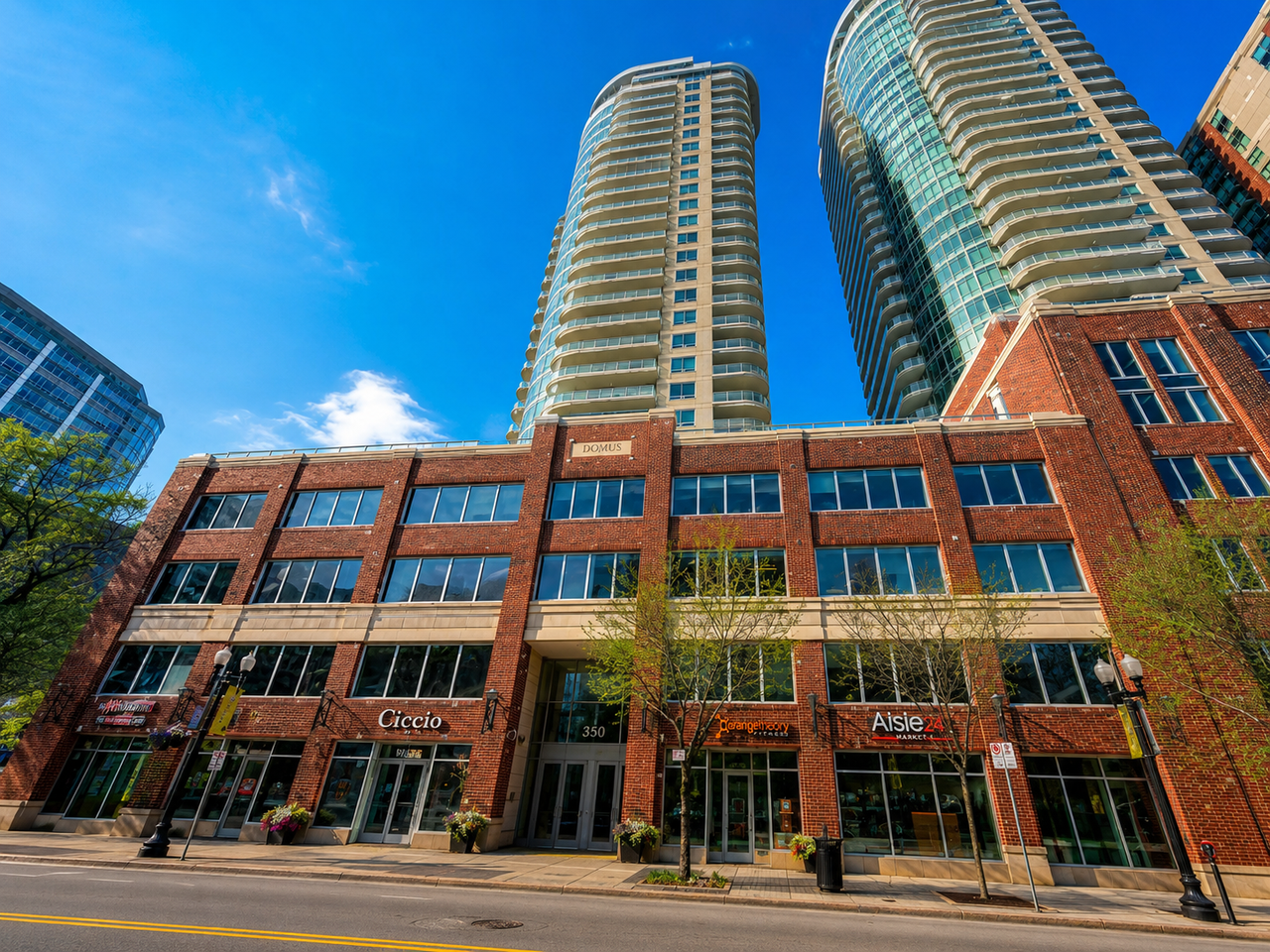 (PN527) Modern 2 Bed, 2 Bath Condo in ICON 1 - Photo 3 of 23