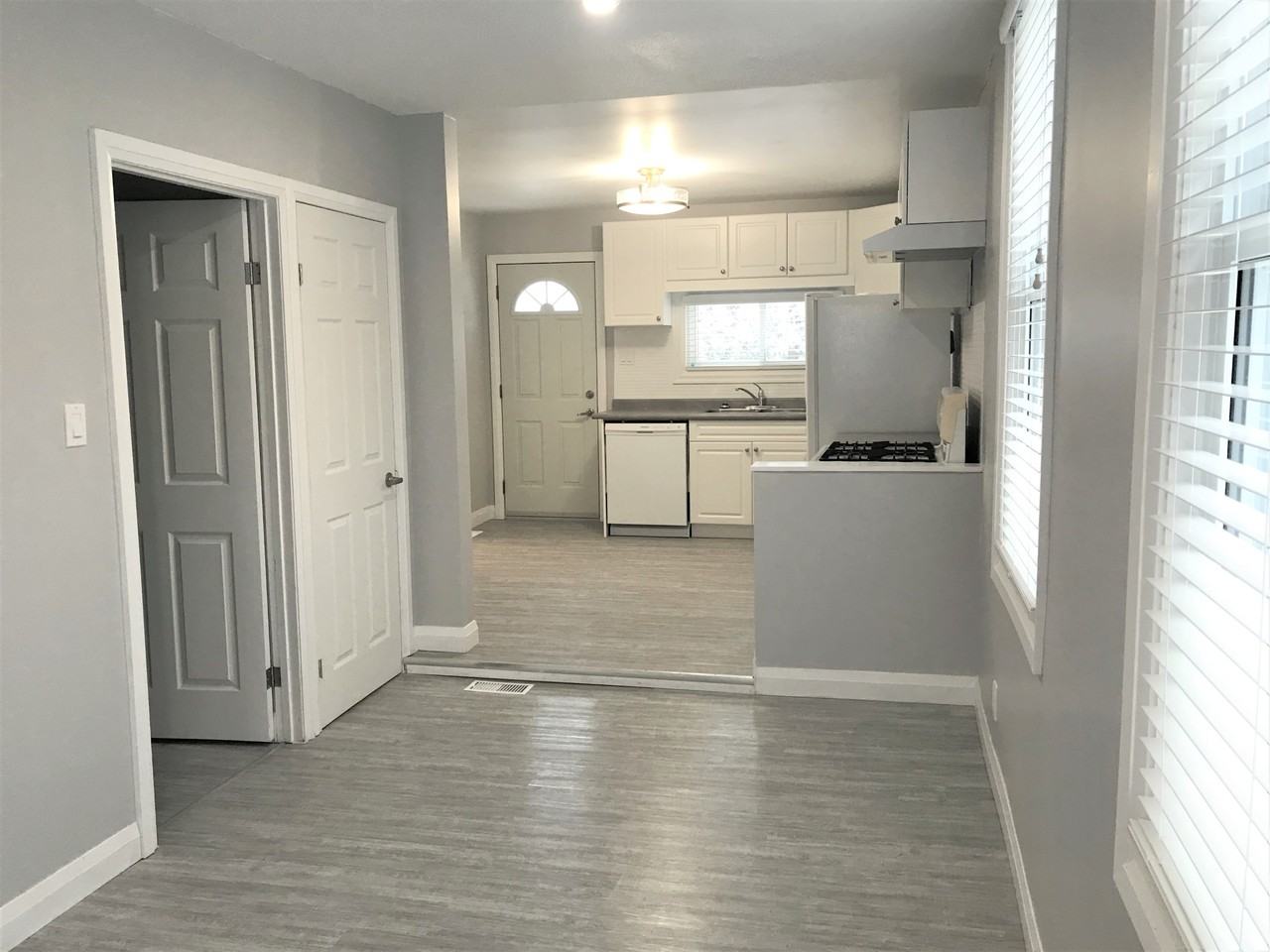 15 Euclid Ave - Photo 2 of 16