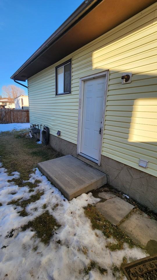 132 Pinetree Rd Ne - Photo 2 of 12