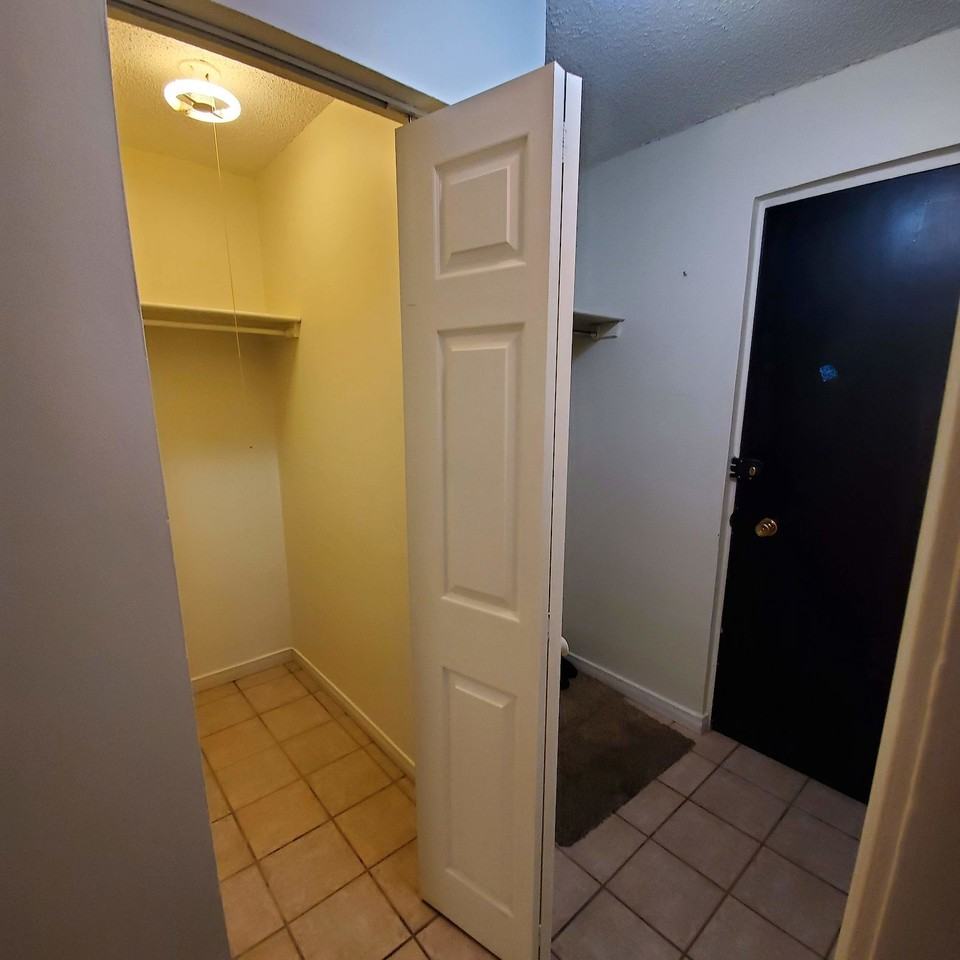 1724 10a St Sw - Photo 3 of 19