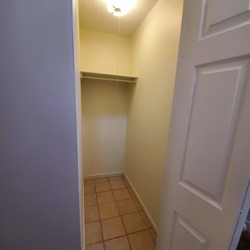 1724 10a St Sw - Photo 4 of 19