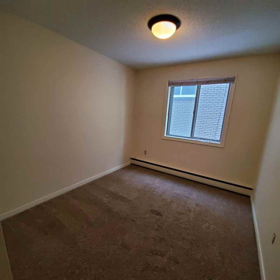 1724 10a St Sw - Photo 5 of 19
