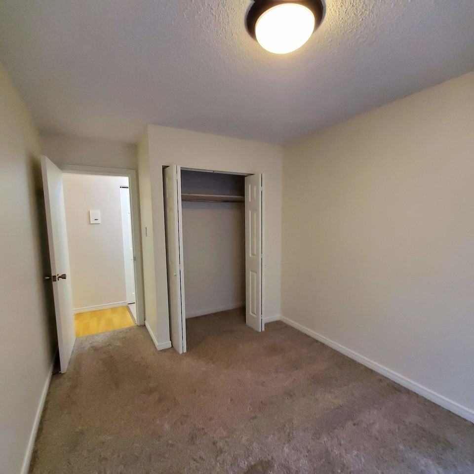 1724 10a St Sw - Photo 6 of 19