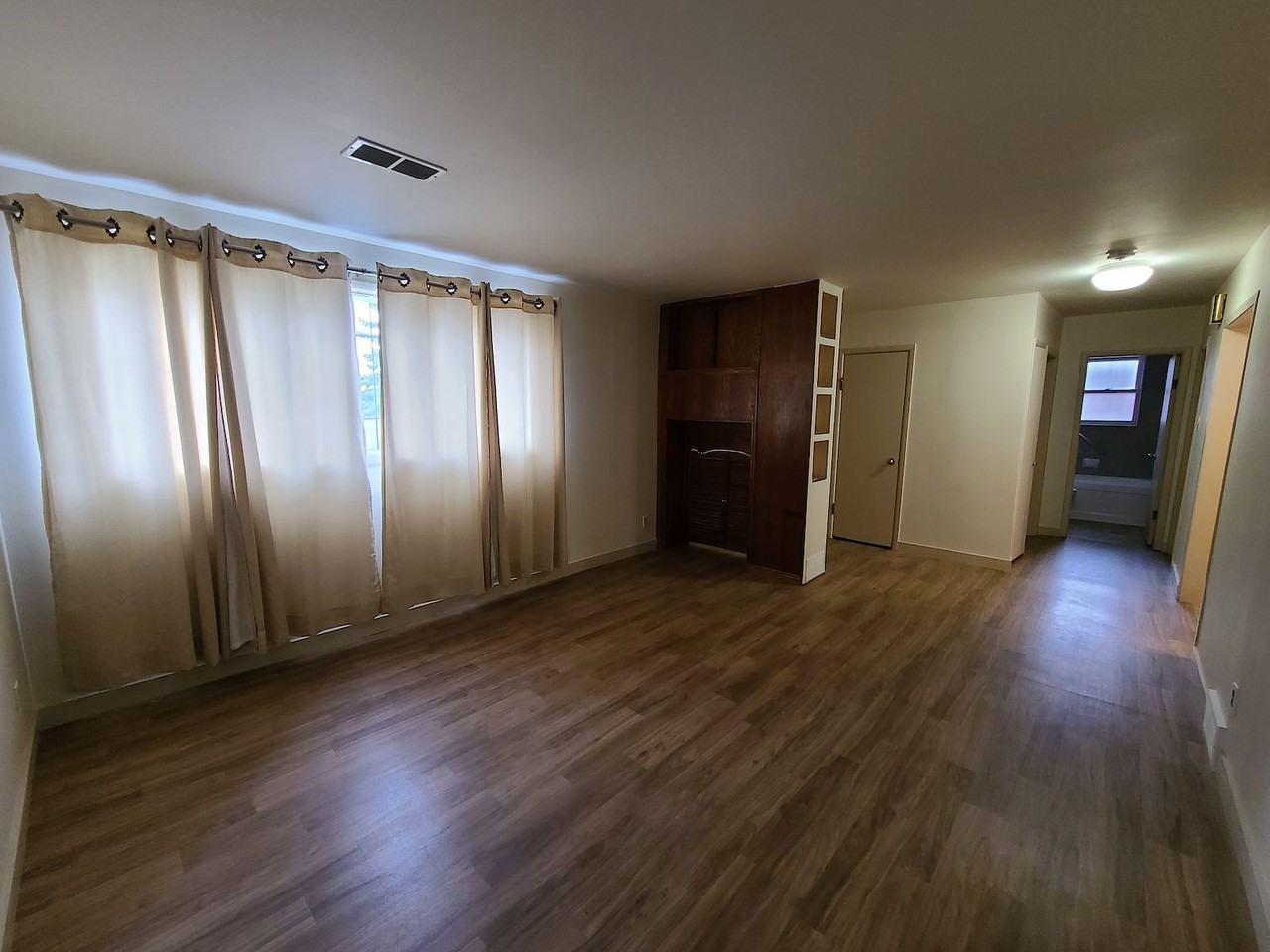 Spacious 2 - Photo 2 of 23