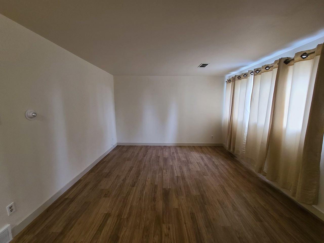 Spacious 2 - Photo 5 of 23