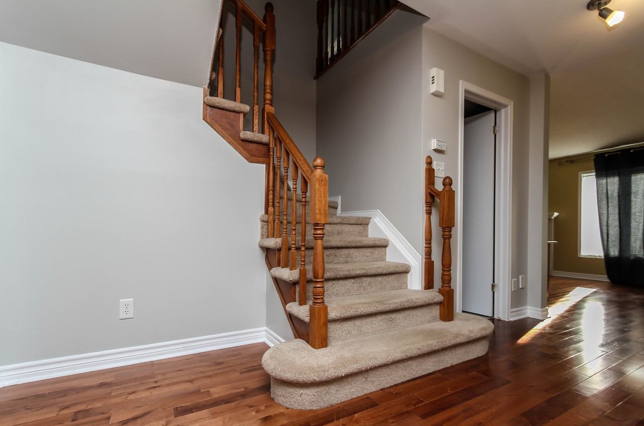 21 Haslemere Ave - Photo 7 of 28