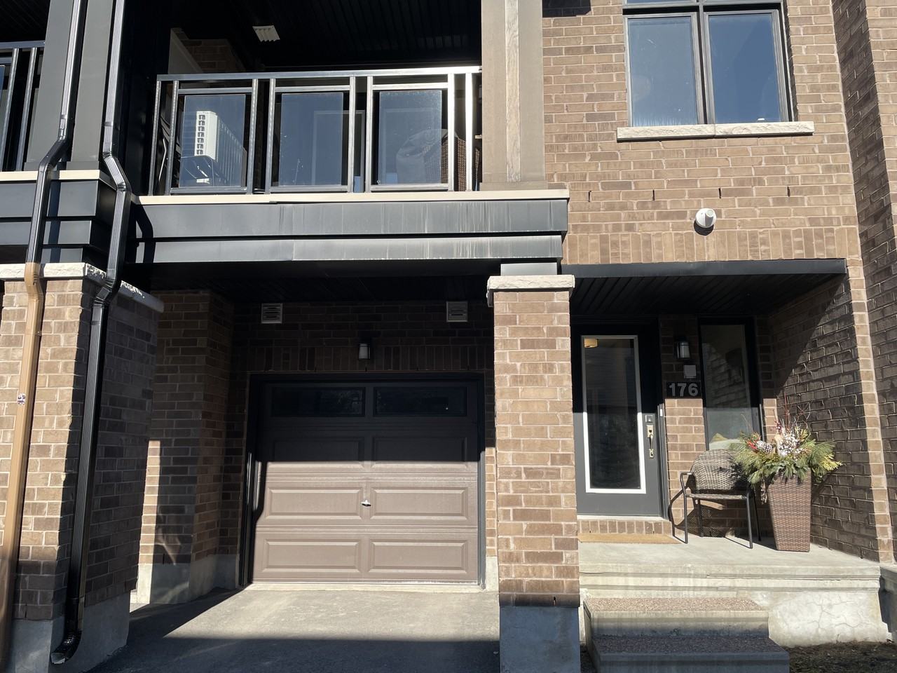 176 Gothenburg Private - Photo 2 of 50