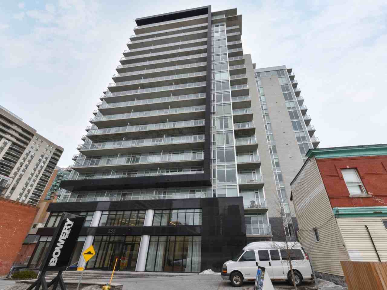 255 Bay St - Photo 4 of 49