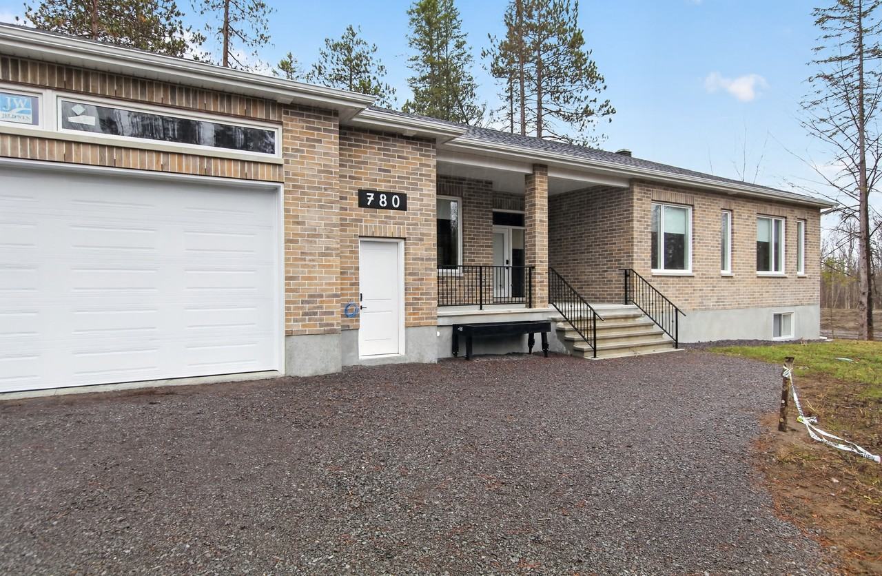 780 Thomas A. Dolan Pky - Photo 3 of 29