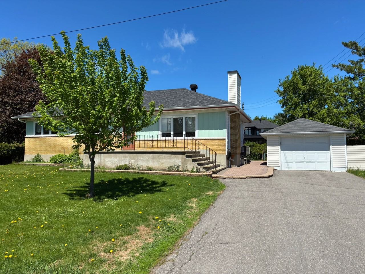 53 Fieldrow St - Photo 2 of 21