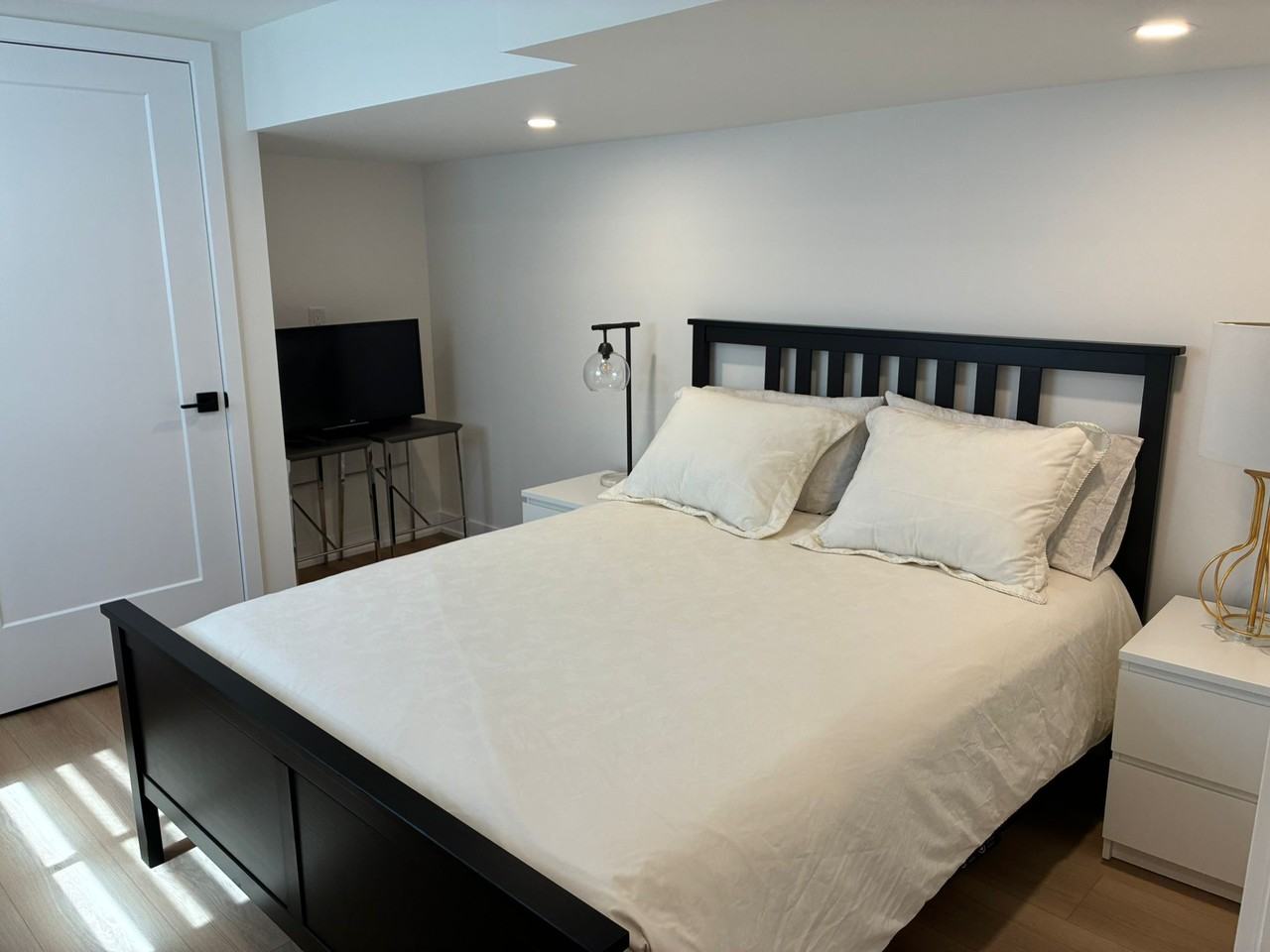 61 Crownhill St - Photo 7 of 17