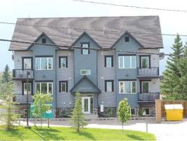 featured image of 915 10 St