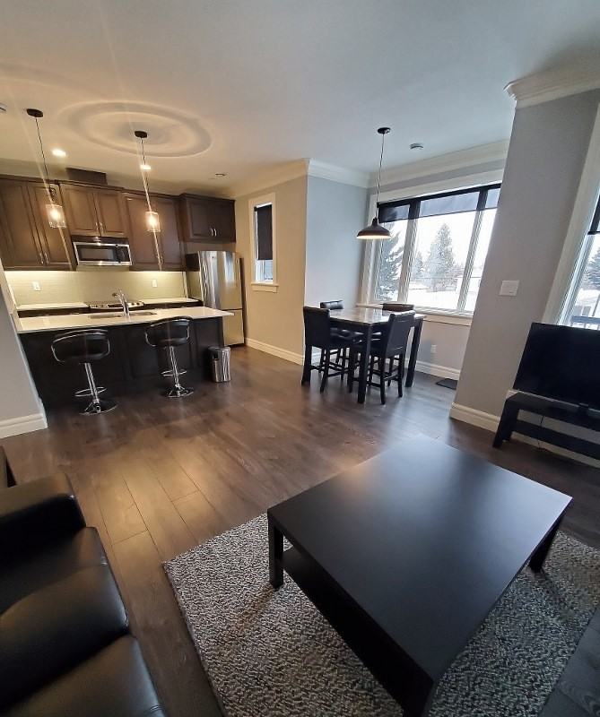 301 915 10 St - Photo 7 of 15