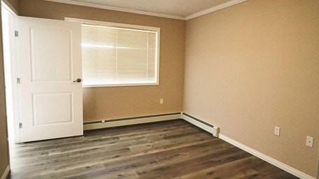 5202 49 St - Photo 5 of 16