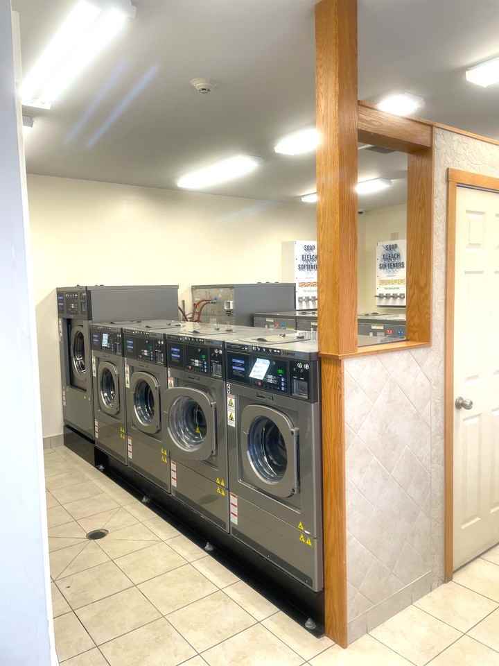 5623 54 St - Photo 4 of 21