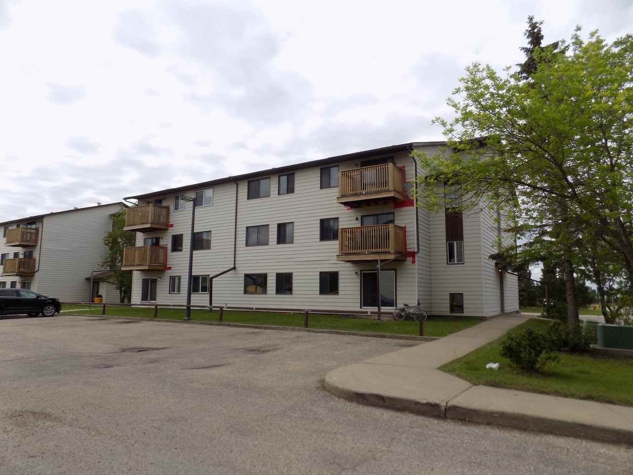 8111 96 St - Photo 5 of 19