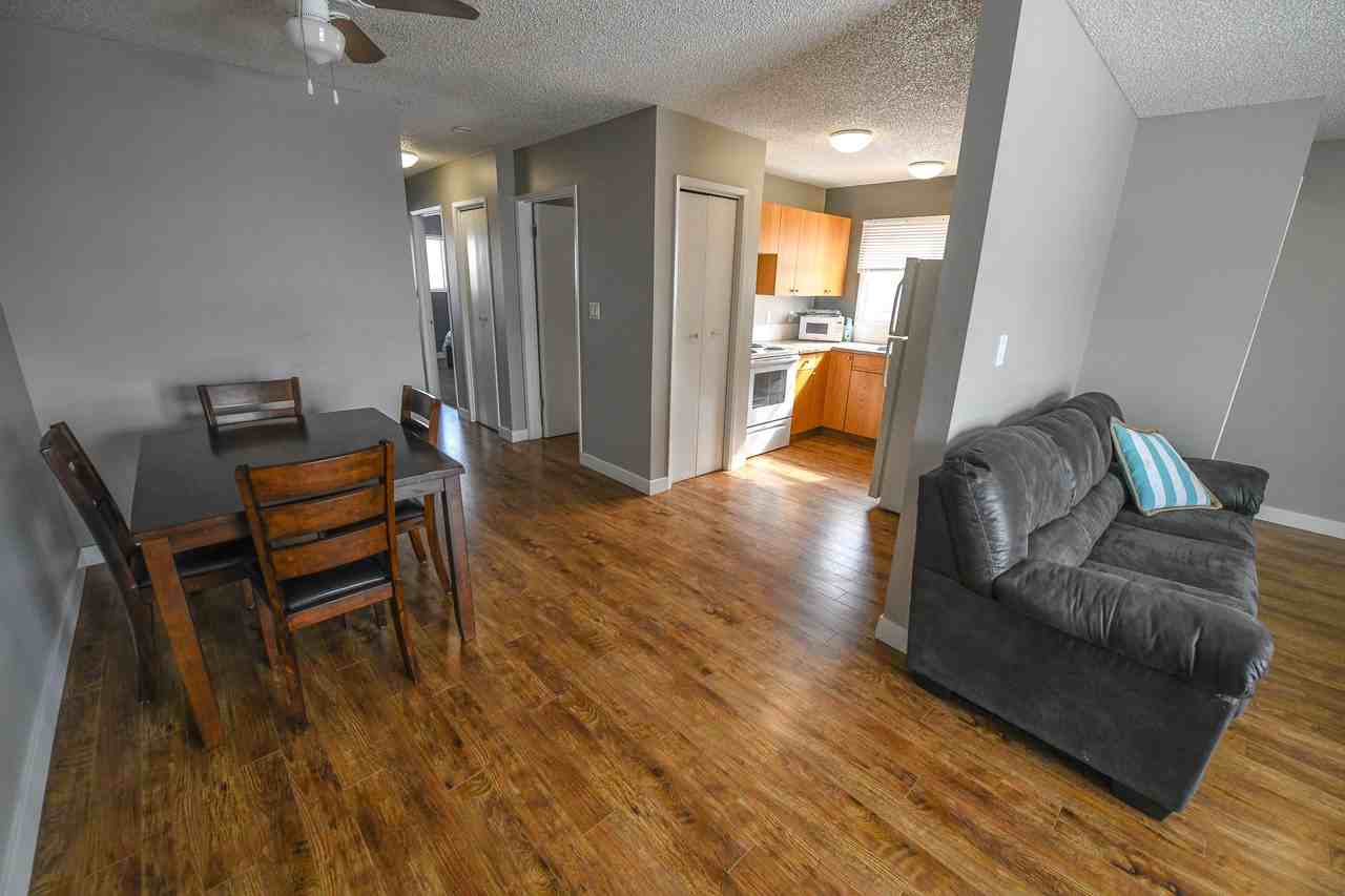 9805 92a St - Photo 6 of 14