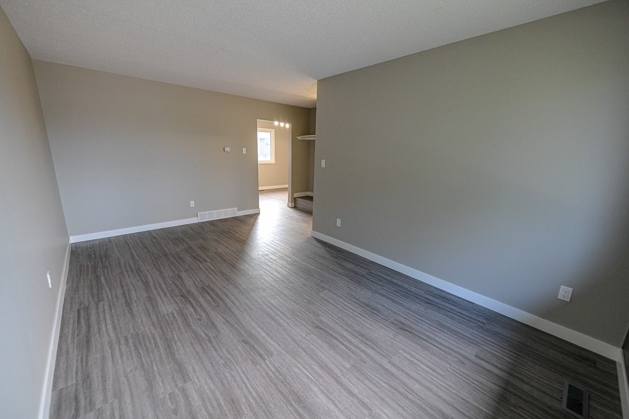 9306A 108 Ave - Photo 5 of 20