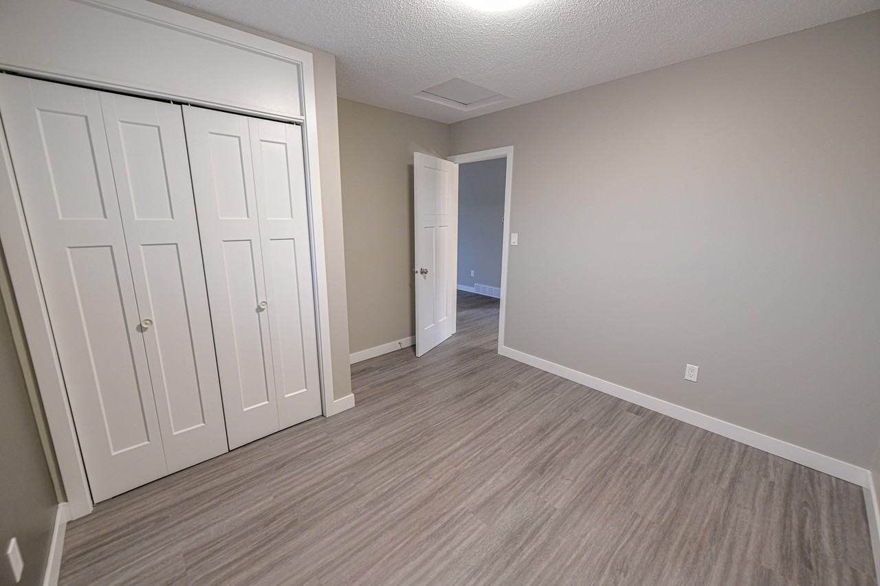 9306A 108 Ave - Photo 7 of 20