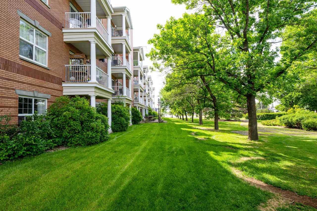 The Lexington Apartments - Photo 4 of 24