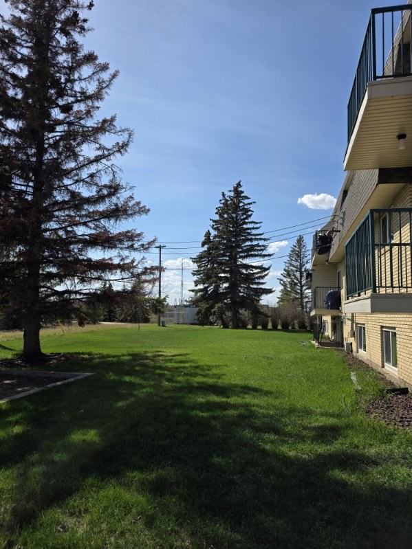 Lakeside Chateau Apartments - Photo 2 of 22