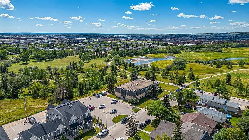 Lakeside Chateau Apartments - Photo 5 of 22
