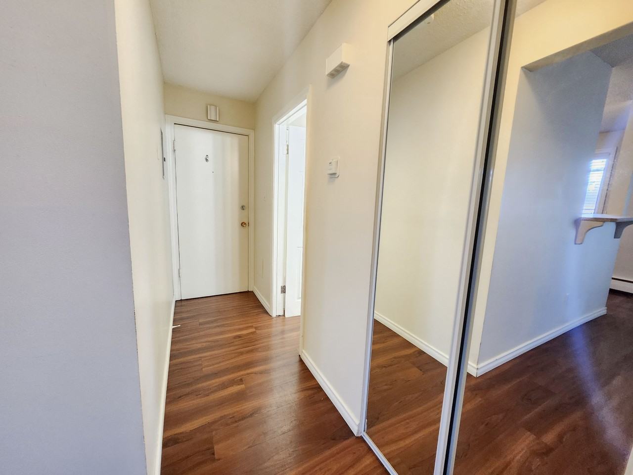 3409 Centre St Nw - Photo 3 of 13