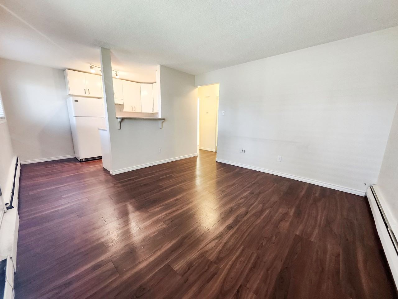 3409 Centre St Nw - Photo 5 of 13