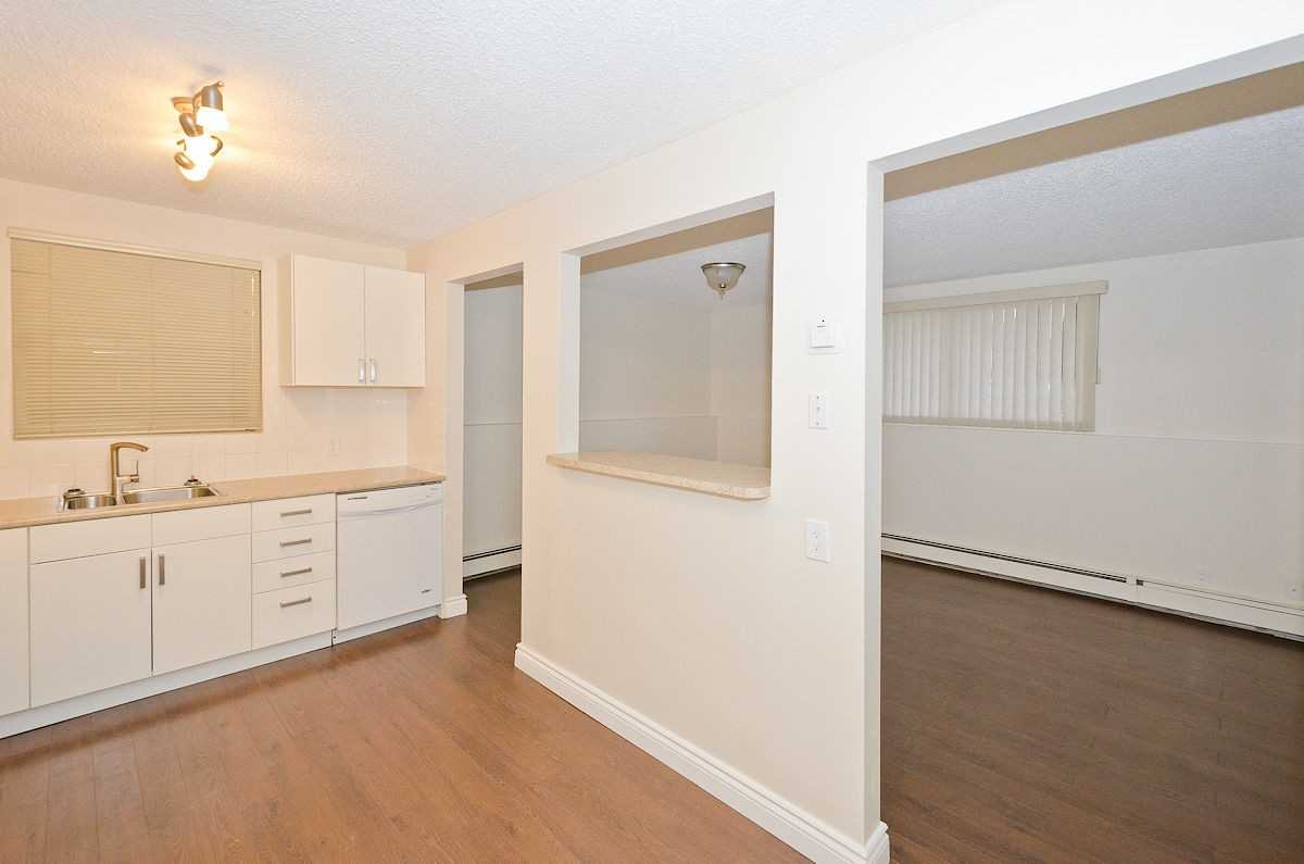 247 20 Avenue NE - Photo 4 of 13