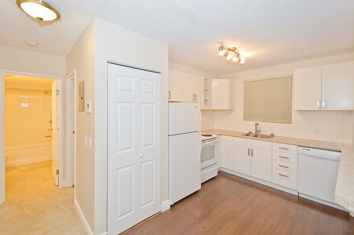 247 20 Avenue NE - Photo 6 of 13